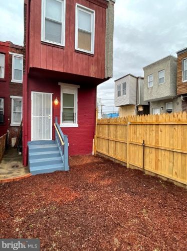 430 Erie St, Camden NJ  08102-2504 exterior