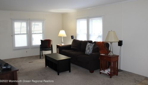 173 Mockingbird Way, Lakehurst, NJ 08759-3726