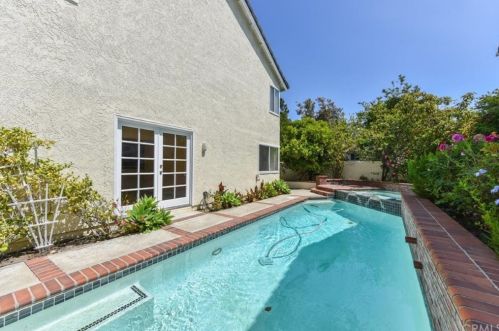 15 Sunrise, Irvine CA  92603-3719 exterior