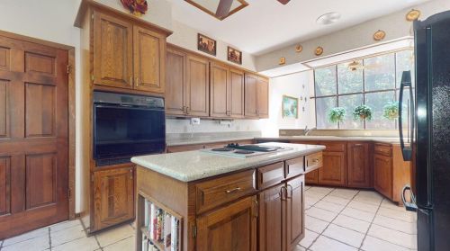 78 Vlg Hl Ln, Conroe TX  77304-3527 exterior