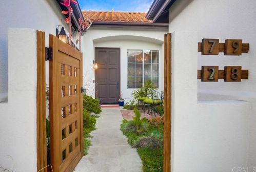 7928 Grado El Tupelo, Carlsbad, CA 92009-9021
