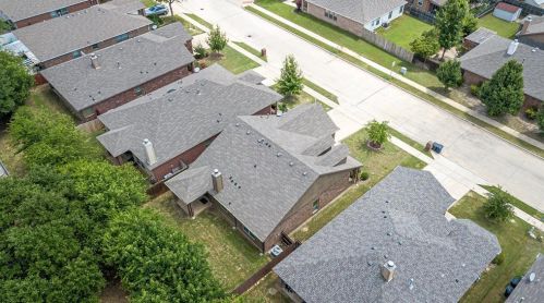 6673 Friendsway Dr, Fort Worth TX  76137-7541 exterior