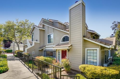 2851 Buena Crest Ct, San Jose, CA 95121-2956