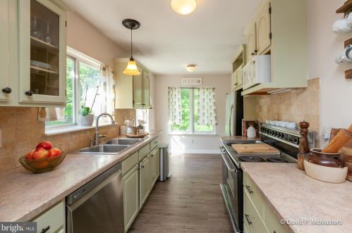 423 Shannondale Rd, Harpers Ferry WV 25425-4564 exterior