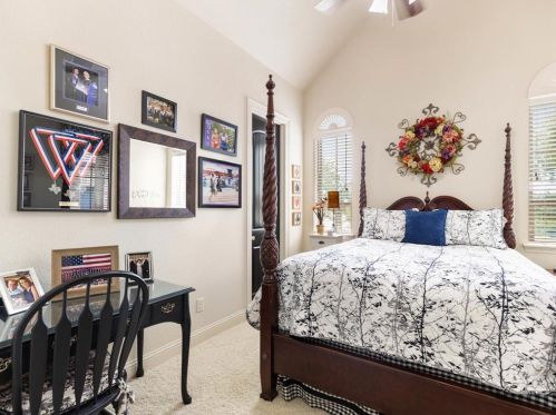 11029 Hawkins Home Blvd, Fort Worth TX  76126-4735 exterior