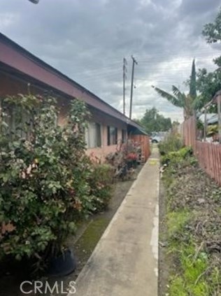 301 Tustin Ave, Anaheim CA  92807-2633 exterior