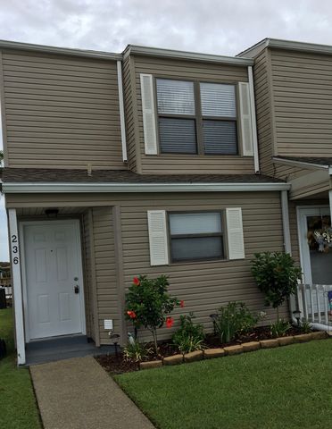 236 Marina Dr, Slidell LA  70458-9242 exterior
