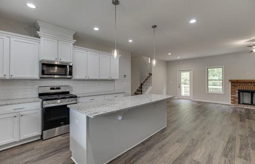 601 Lakeview Bnd Cir, Jefferson GA  30549-7061 exterior