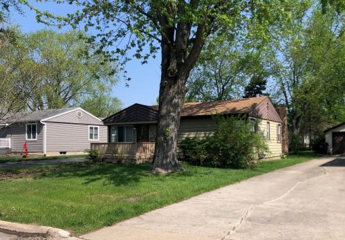 6542 Riverside Dr, Tinley Park, IL 60477-2862