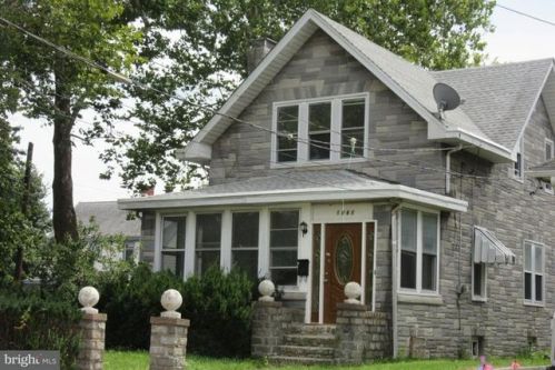 1061 Lalor St, Trenton, NJ 08610-6334