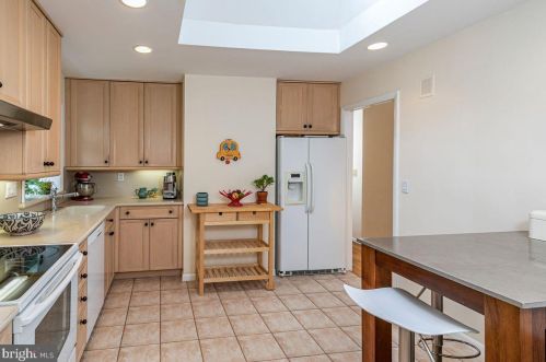 15 Robert Rd, Princeton NJ  08540-5332 exterior