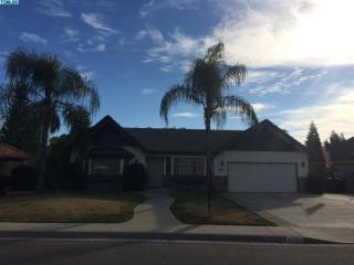 4723 Allen Ave, Visalia, CA 93291-7875