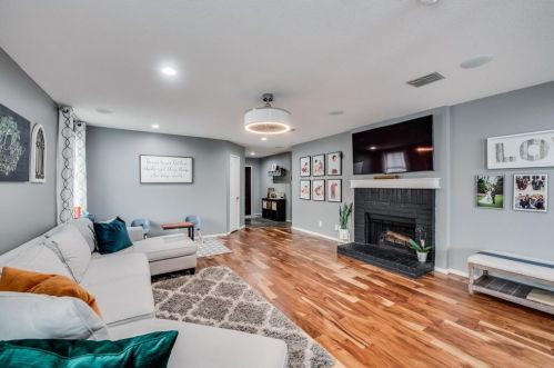 933 Brooks Dr, Cedar Hill TX  75104-7335 exterior