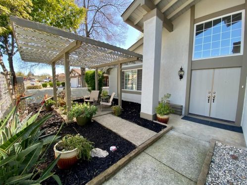 8225 Newbridge Way, Citrus Heights, CA 95610-0815