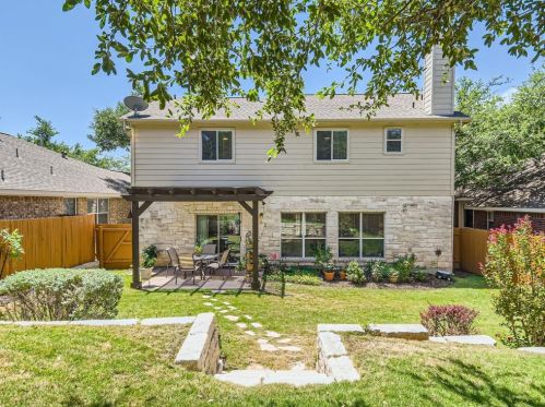 4333 Cyn Gln Cir, Austin TX  78732-2185 exterior