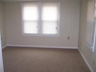 1607 Ocean View Ave, Norfolk VA  23503-2406 exterior