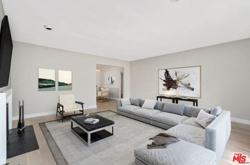 237 23rd St, Santa Monica CA  90402-2511 exterior