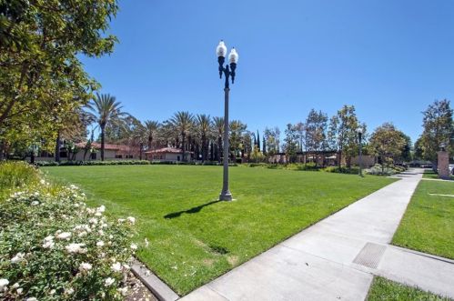 121 Blaze, Irvine CA  92618-1507 exterior