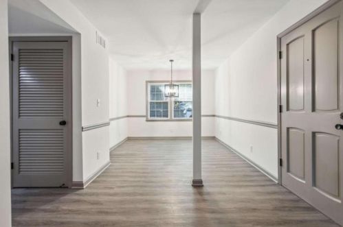 74 Montre Sq, Atlanta GA  30327-4044 exterior