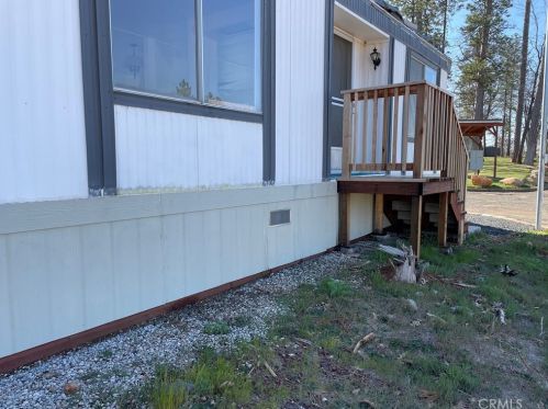 1363 Garnet Ln, Paradise, CA 95969-3408