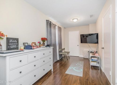 2803 Hollister St, Simi Valley CA  93065-5214 exterior