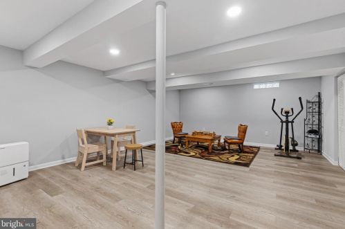 5002 Ten Mills Rd, Columbia MD  21044-1539 exterior