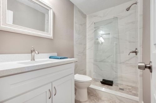 1741 Hialeah, Taylor Lake Village TX 77586-2938 exterior