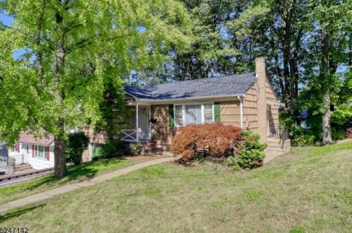 103 Liberty St, Dover, NJ 07801-4935