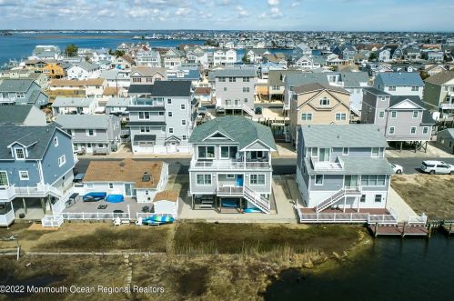 239 Joseph St, Lavallette, NJ 08735-1610