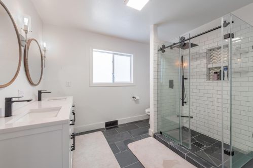 10655 Snowshoe Cir, Truckee CA  96161-2007 exterior