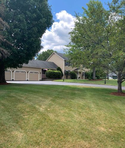 21 Sky View Dr, Pelham, NH 03076-5001