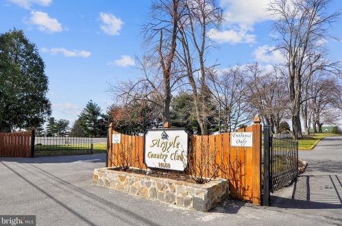 13509 Moonlight Trail Dr, Silver Spring MD 20906-6700 exterior