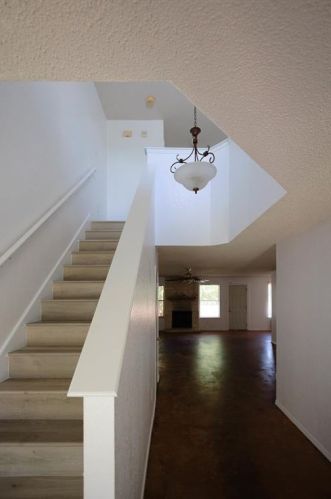 8703 Cretys Cv, Austin TX  78745-8066 exterior