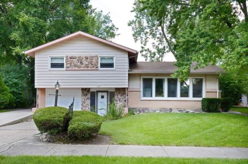 2722 Norma Ct, Glenview, IL 60025-4661