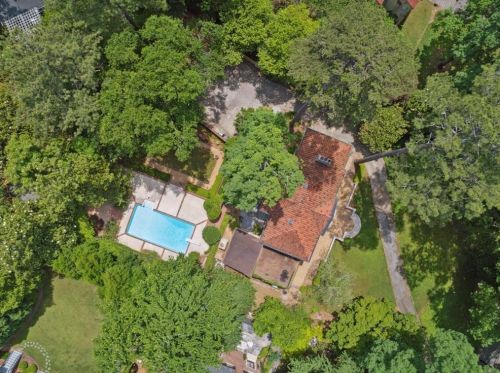 2515 Habersham Rd, Atlanta GA  30305-3566 exterior