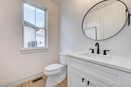 2712 Pennsylvania St, Englewood CO  80113-1644 exterior