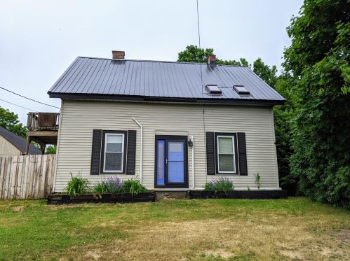 41 Meadow Rd, Rockland, ME 04841-6104