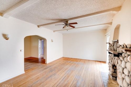 724 Acacia Ave, Glendale CA  91205-3006 exterior