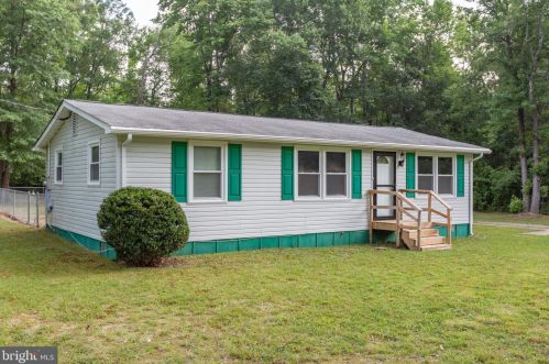 7155 Gatewood Rd, Woodford, VA 22580-2012