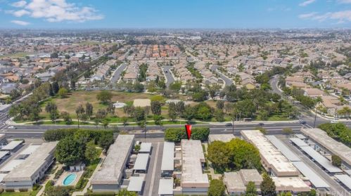 4593 Larwin Ave, Cypress, CA 90630-3508