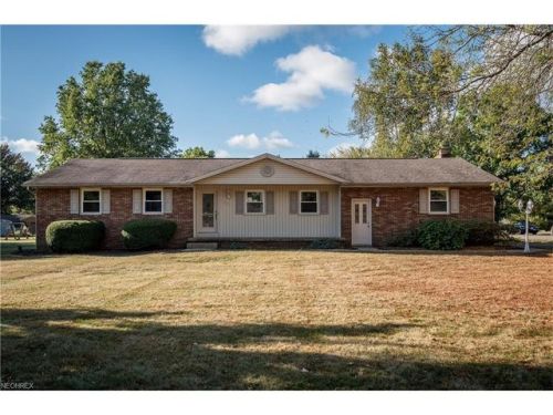 7800 Cranford St, Massillon, OH 44646-1190