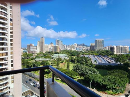 1860 Ala Moana Blvd, Honolulu HI  96815-1602 exterior