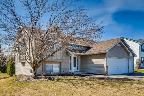 2044 Pheasant Run St, Prior Lake, MN 55379-4353