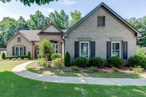 5019 Weatherstone Dr, Buford, GA 30519-1987