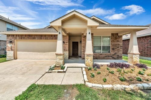 4912 Blue Top Dr, Fort Worth, TX 76179-4371