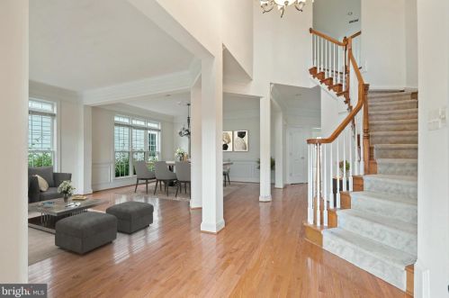 19279 Mill Site Pl, Leesburg, VA 20176-6881