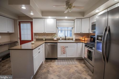 6902 Williamsport Pike, Falling Waters WV  25419-4512 exterior