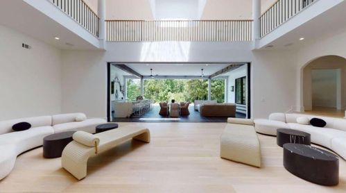 3206 Arden Rd, Atlanta GA  30327-1262 exterior