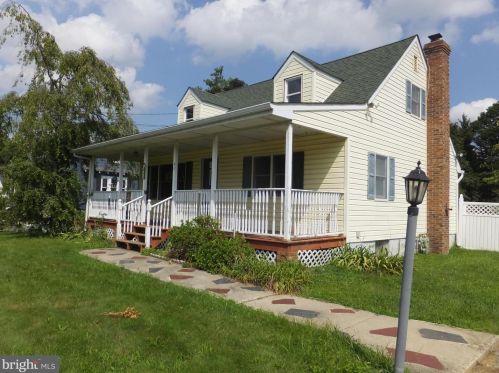 48 Robbinsville Edinburg Rd, Trenton, NJ 08691-3007