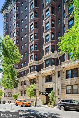 250 13th St, Philadelphia PA  19107-5615 exterior